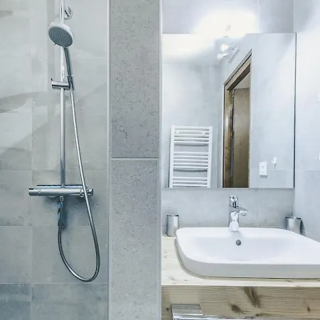 Apartment Confortable Pour 3 Avec Wifi, Parking Proche Telecabine